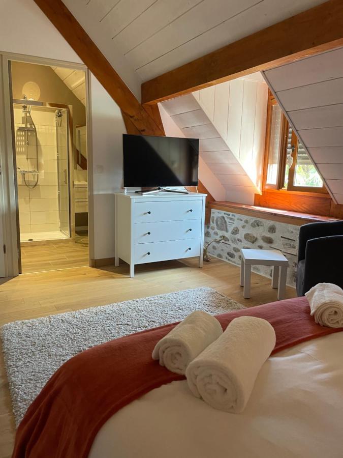Bed and Breakfast Domaine Des Pierres Trouvees Saint-Vincent  Exterior foto